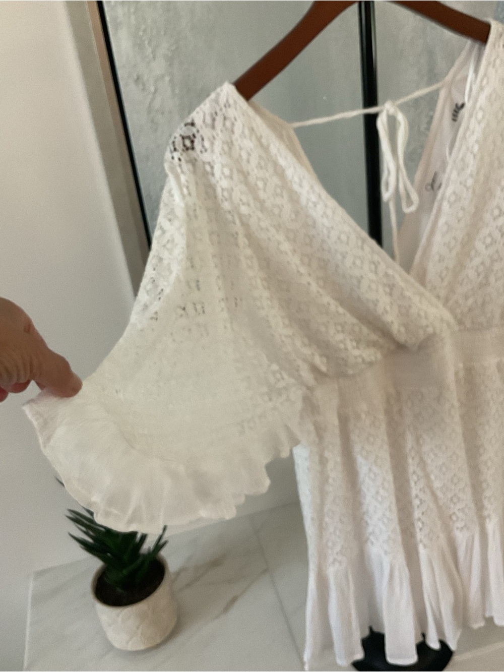 Japna Boho White Lace V-Neck Ruffle Romper . - Picture 2 of 9